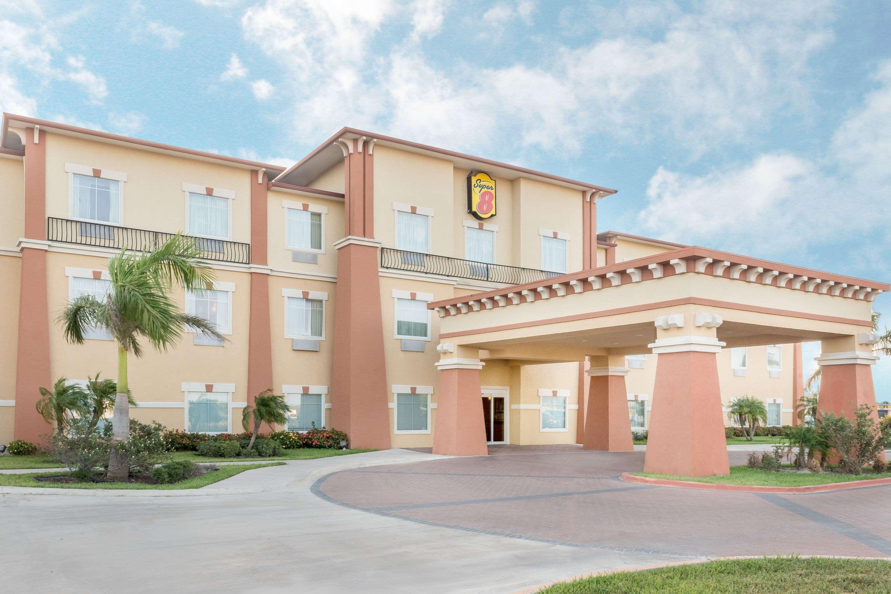 Super 8 by Wyndham Hidalgo at La Plaza Mall&Mcallen Airport Exterior foto