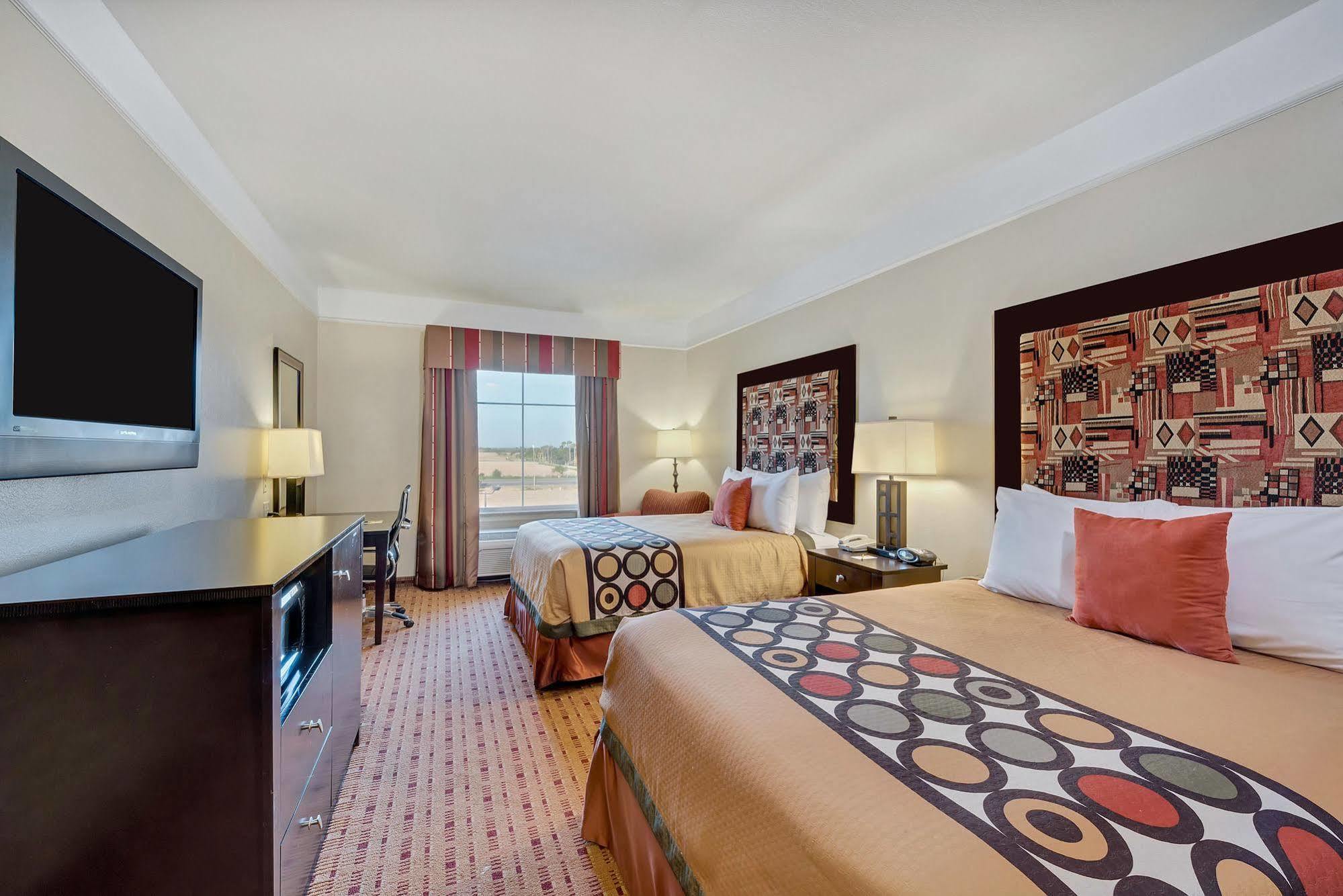 Super 8 by Wyndham Hidalgo at La Plaza Mall&Mcallen Airport Exterior foto